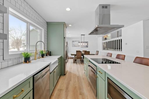 5440 Ridgewood Cove, Mound, MN 55364