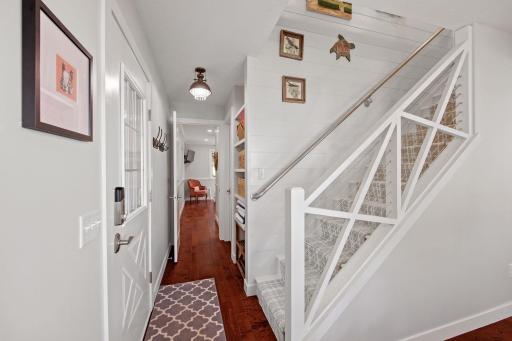 Guest house: 2 BR/2BA, 1450 sq ft of family fun or income producing rental!