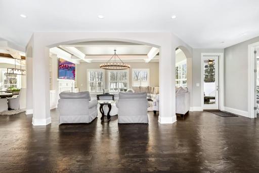 1-web-or-mls-3021 County Road 101 S, Minnetonka-1.jpg