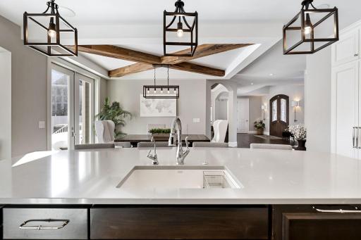 30-web-or-mls-3021 County Road 101 S, Minnetonka-30.jpg