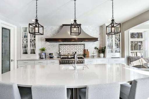 26-web-or-mls-3021 County Road 101 S, Minnetonka-26.jpg