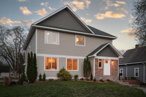 225 17th Avenue N, Hopkins, MN 55343
