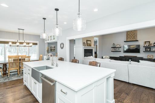 2612 Crest Lane SW, Rochester, MN 55902