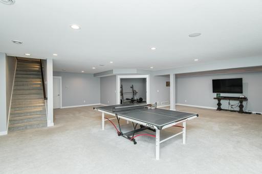 2612 Crest Lane SW, Rochester, MN 55902