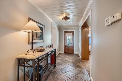 4280 Buck Luck Rd Watertown MN - Web Quality - 002 - 04 Foyer.jpg