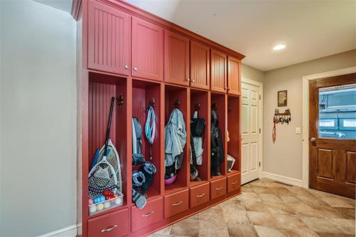 4280 Buck Luck Rd Watertown MN - Web Quality - 029 - 37 Mudroom.jpg