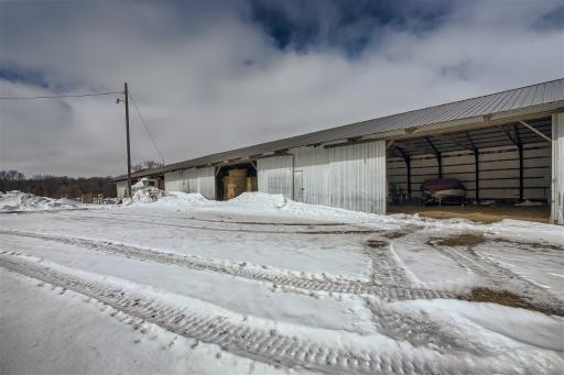 4280 Buck Luck Rd Watertown MN - Web Quality - 037 - 45 Barn.jpg
