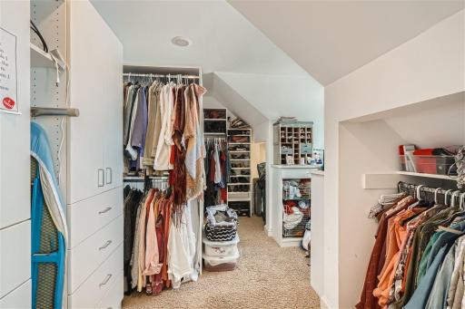 4280 Buck Luck Rd Watertown MN - Web Quality - 015 - 21 2nd Floor Primary Bedroom Closet.jpg