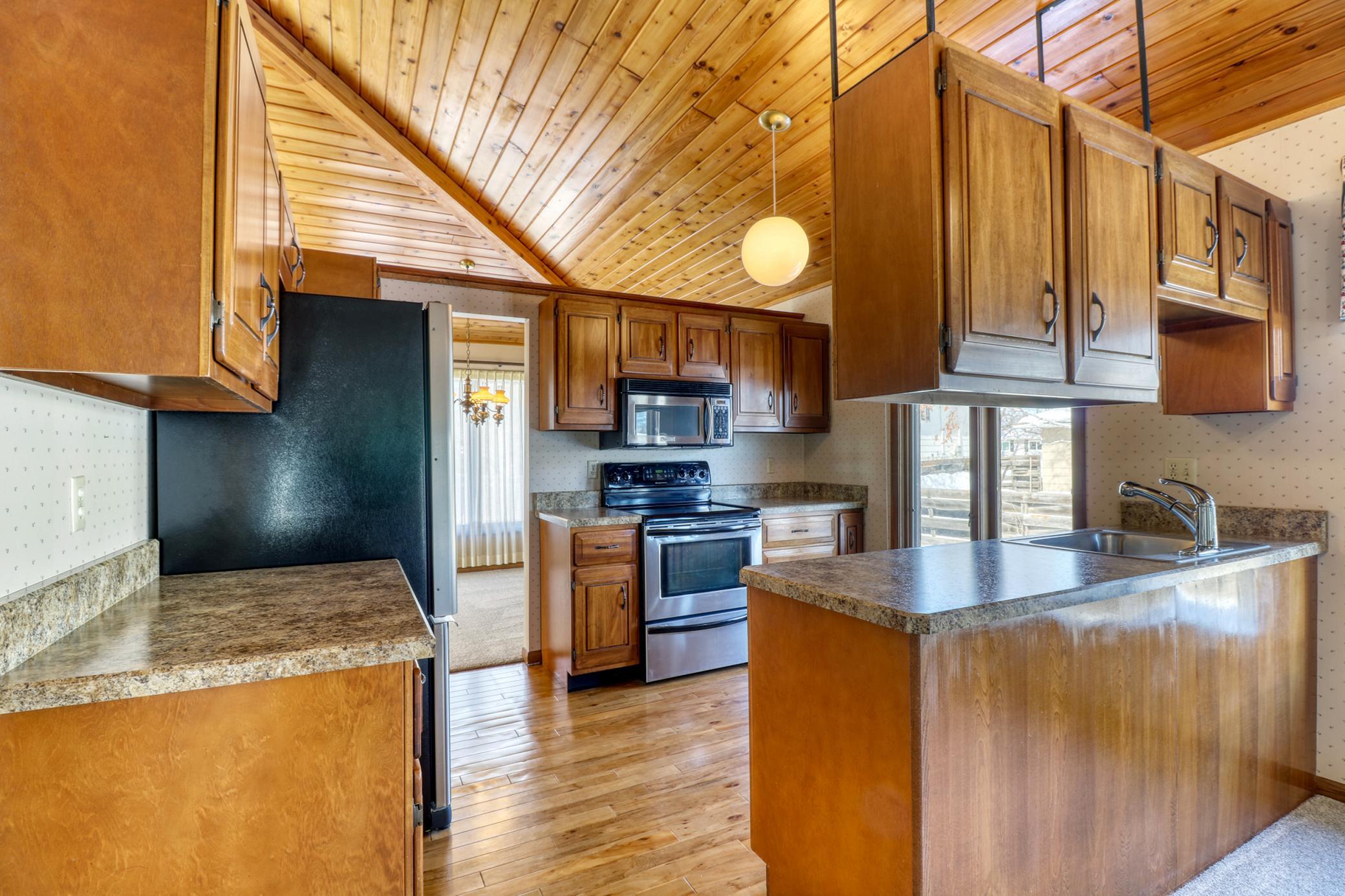Kitchen1_3.jpg