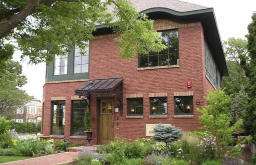 Photo for 106 Broadway Avenue S, Wayzata, MN 55391 - listing #6337085 106 Broadway Avenue S, Wayzata, MN 55391