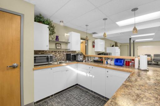2801 Wayzata Boulevard, Minneapolis, MN 55405