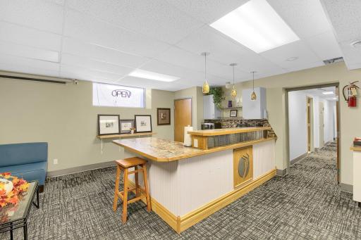 2801 Wayzata Boulevard, Minneapolis, MN 55405