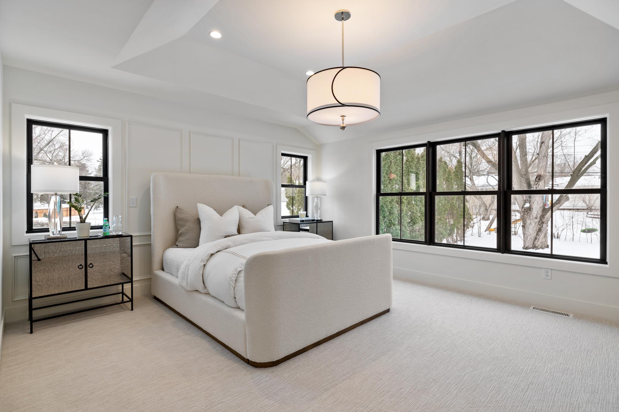 bedroom primary 1.jpg