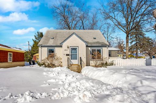 801 Iowa Avenue W, Saint Paul, MN 55117