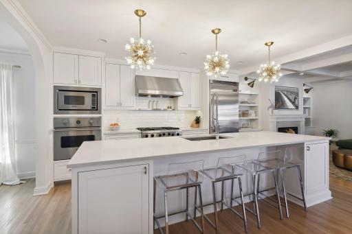 2 Bridge Lane, Edina, MN 55424