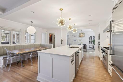2 Bridge Lane, Edina, MN 55424