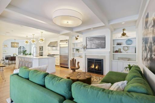 2 Bridge Lane, Edina, MN 55424