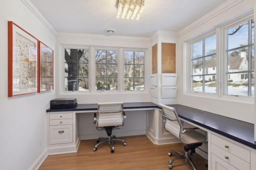2 Bridge Lane, Edina, MN 55424
