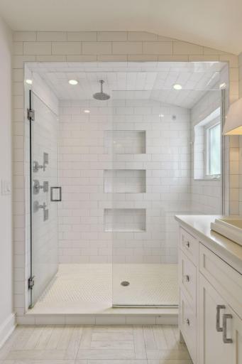 2 Bridge Lane, Edina, MN 55424