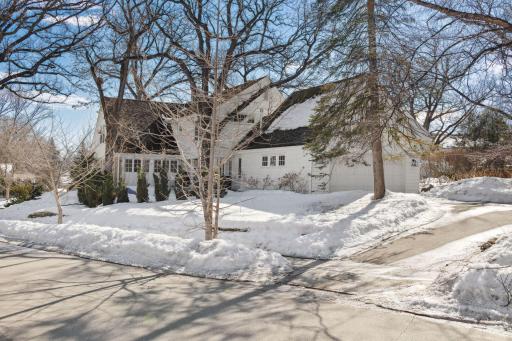 2 Bridge Lane, Edina, MN 55424