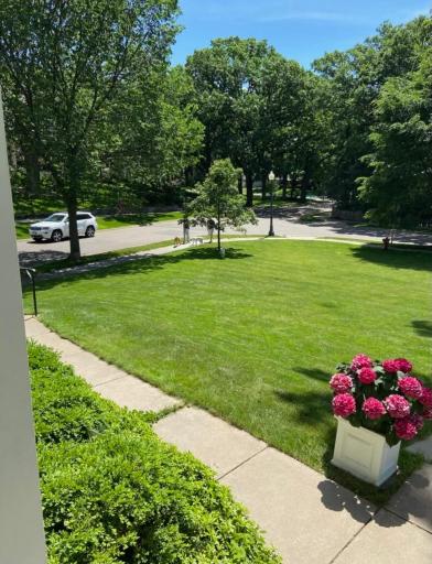 2 Bridge Lane, Edina, MN 55424