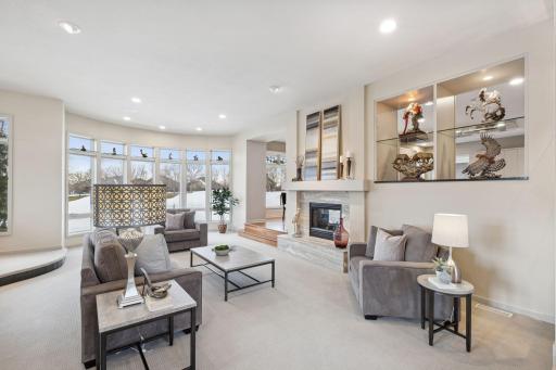 18662 Bearpath Trail, Eden Prairie, MN 55347