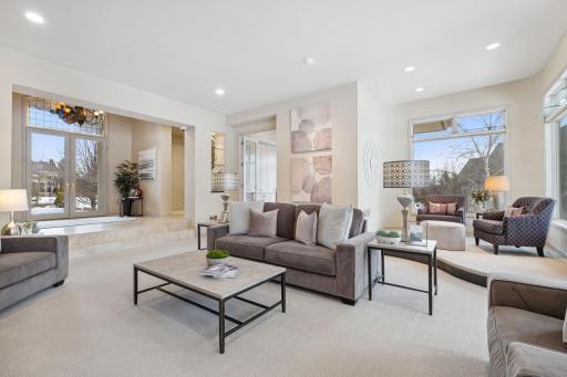 18662 Bearpath Trail, Eden Prairie, MN 55347