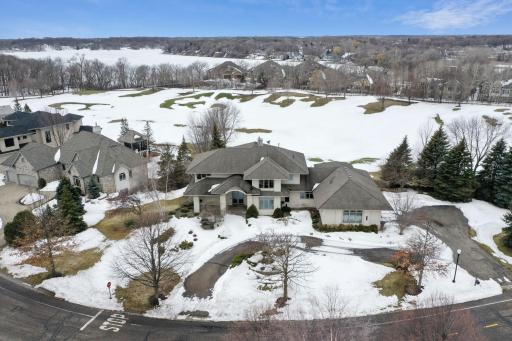 18662 Bearpath Trail, Eden Prairie, MN 55347