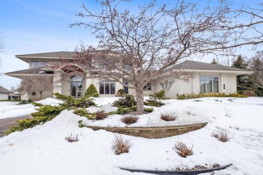 18662 Bearpath Trail, Eden Prairie, MN 55347