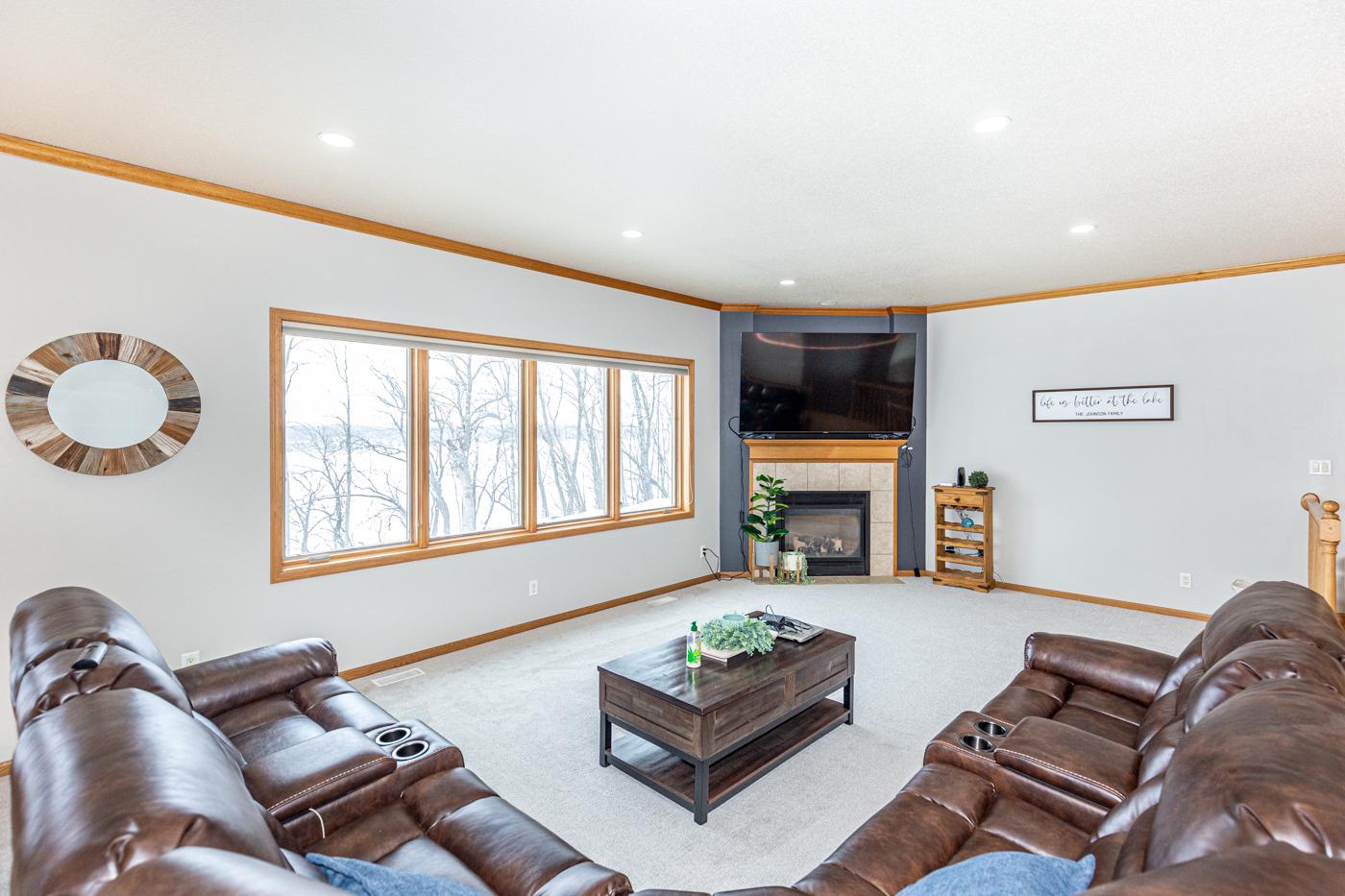 Living Room 2.jpg