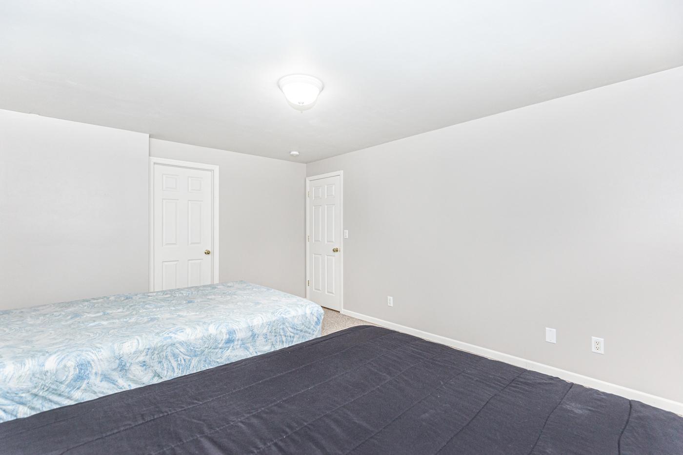 Bedroom 4b.jpg