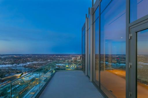 Fully integrated with the home's living space, equipped with ready-to-use gas line for grills. Perfect for entertaining friends and family and a view that will take your breath away!