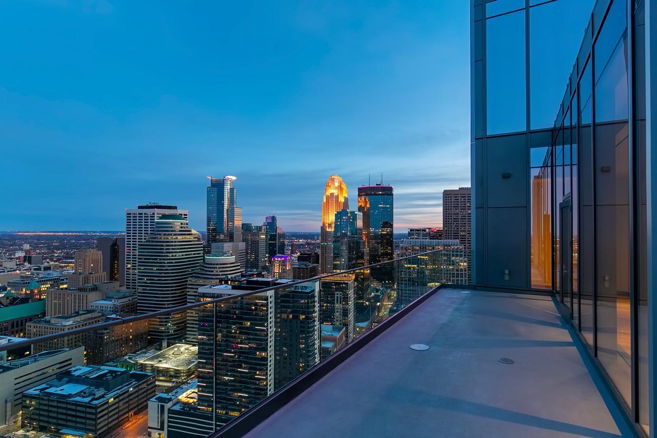 Spectacular private balcony/terrace - large enough to serve as an additional room and open-air extension to the main living space. Endless views of the entire city, the river and beyond.