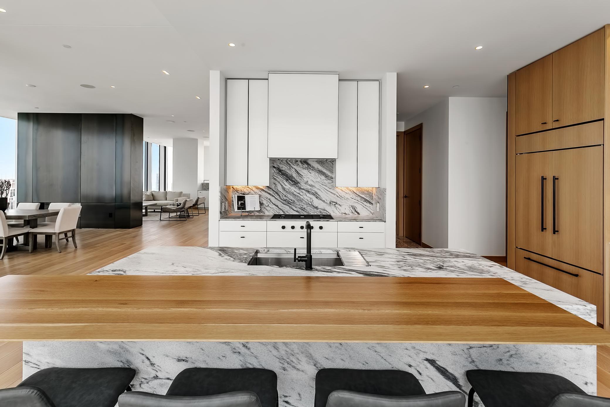 Remarkable gourmet kitchen