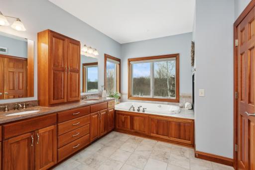 9758 230th Street E, Lakeville, MN 55044