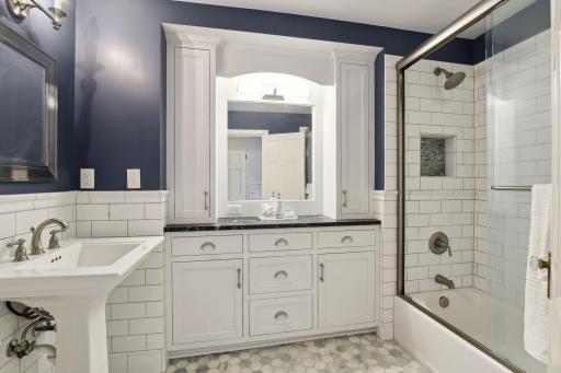 4808 Maple Road, Edina, MN 55424