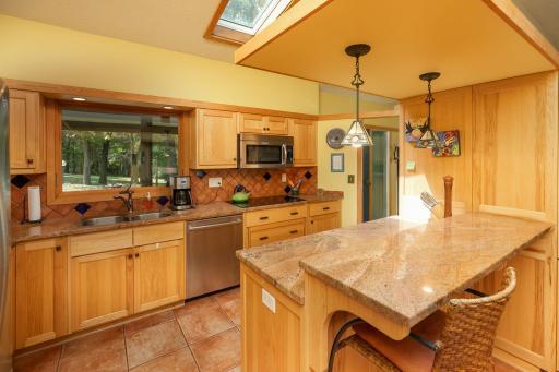 16-web-or-mls-16-Kitchen.jpg