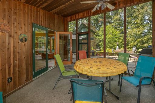 23-web-or-mls-23-Screen Porch.jpg