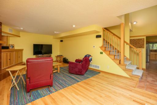 20-web-or-mls-20-Family Room.jpg