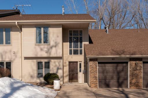 919 Oakwood Heights Circle, 4, Eagan, MN 55123