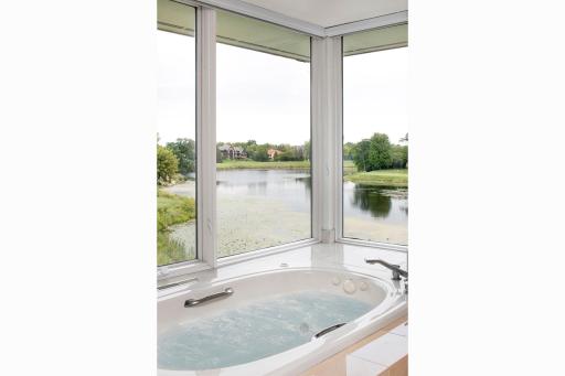 8983 Avila Cove, Eden Prairie, MN 55347