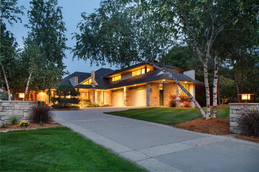 8983 Avila Cove, Eden Prairie, MN 55347