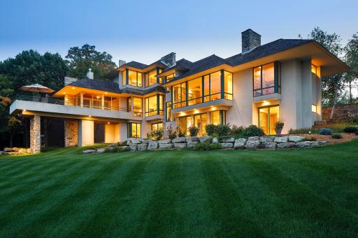 8983 Avila Cove, Eden Prairie, MN 55347
