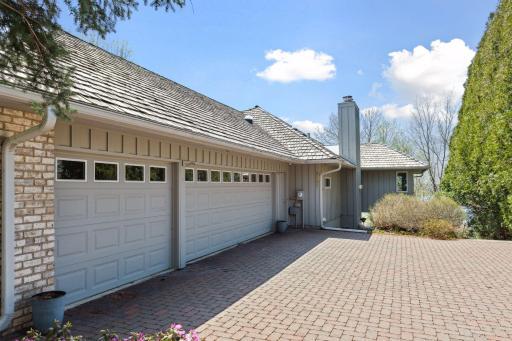 Side entry with a walkway to the back patio
