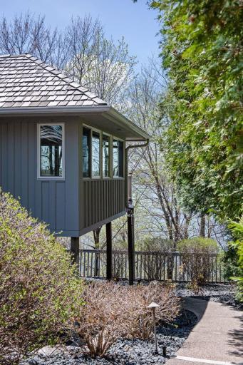 Side walkway to the back patio areas