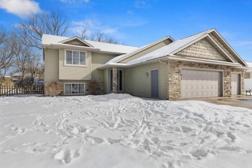 433 Devin Lane, River Falls, WI 54022