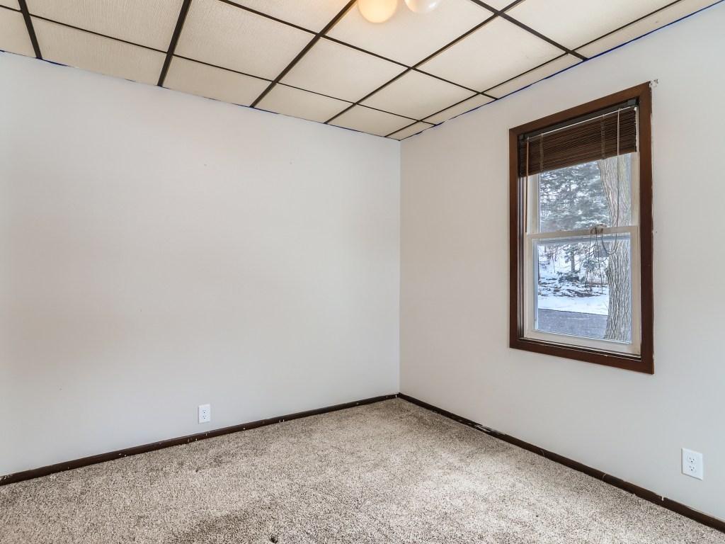 8 Primary Bedroom.jpg