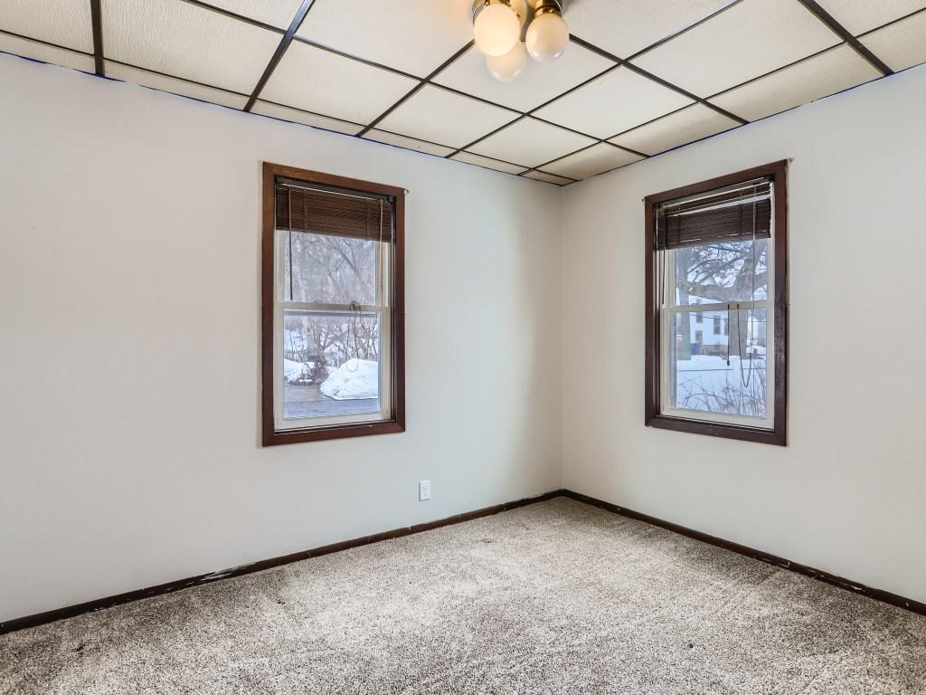 9 Primary Bedroom.jpg