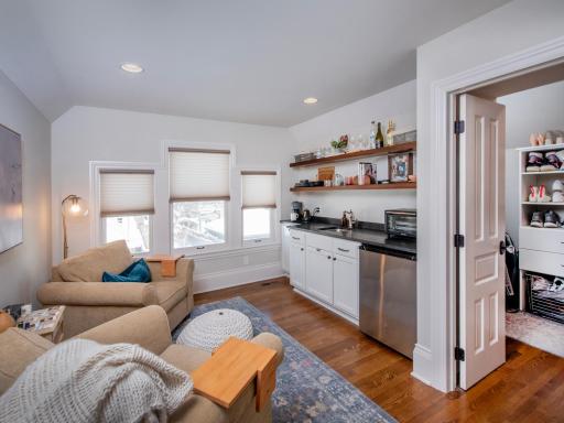 683 Osceola Avenue, Saint Paul, MN 55105