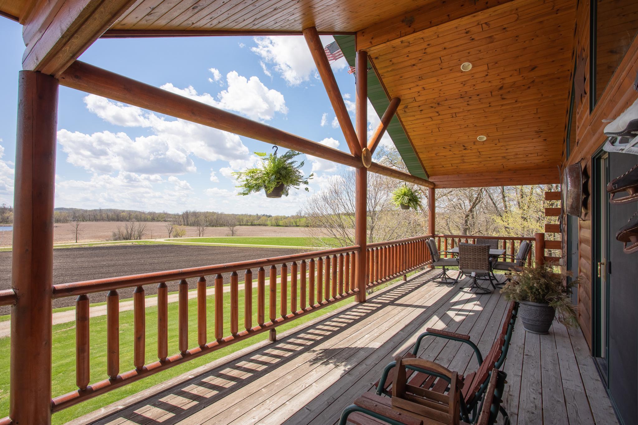 Porch 2.jpg